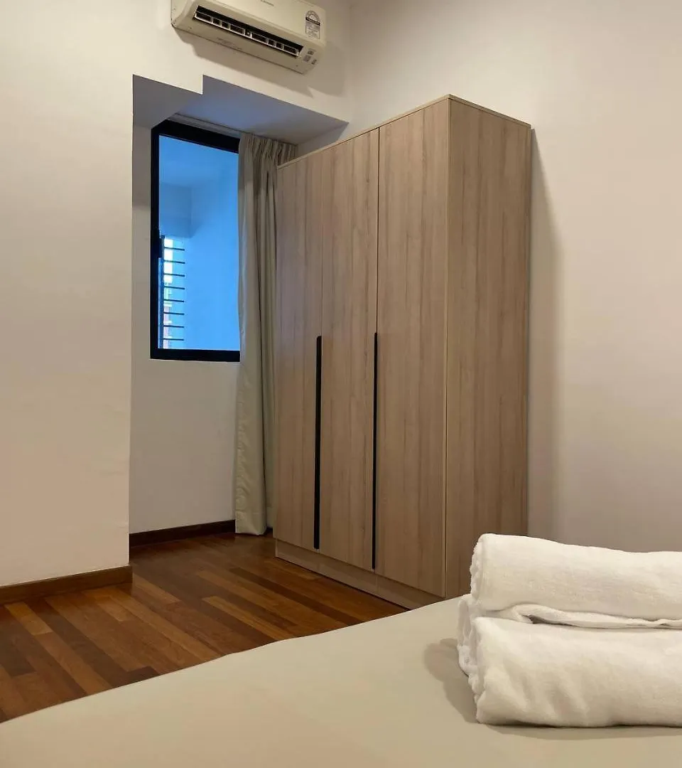 Renai Jelutong Apartment Shah Alam 0*,